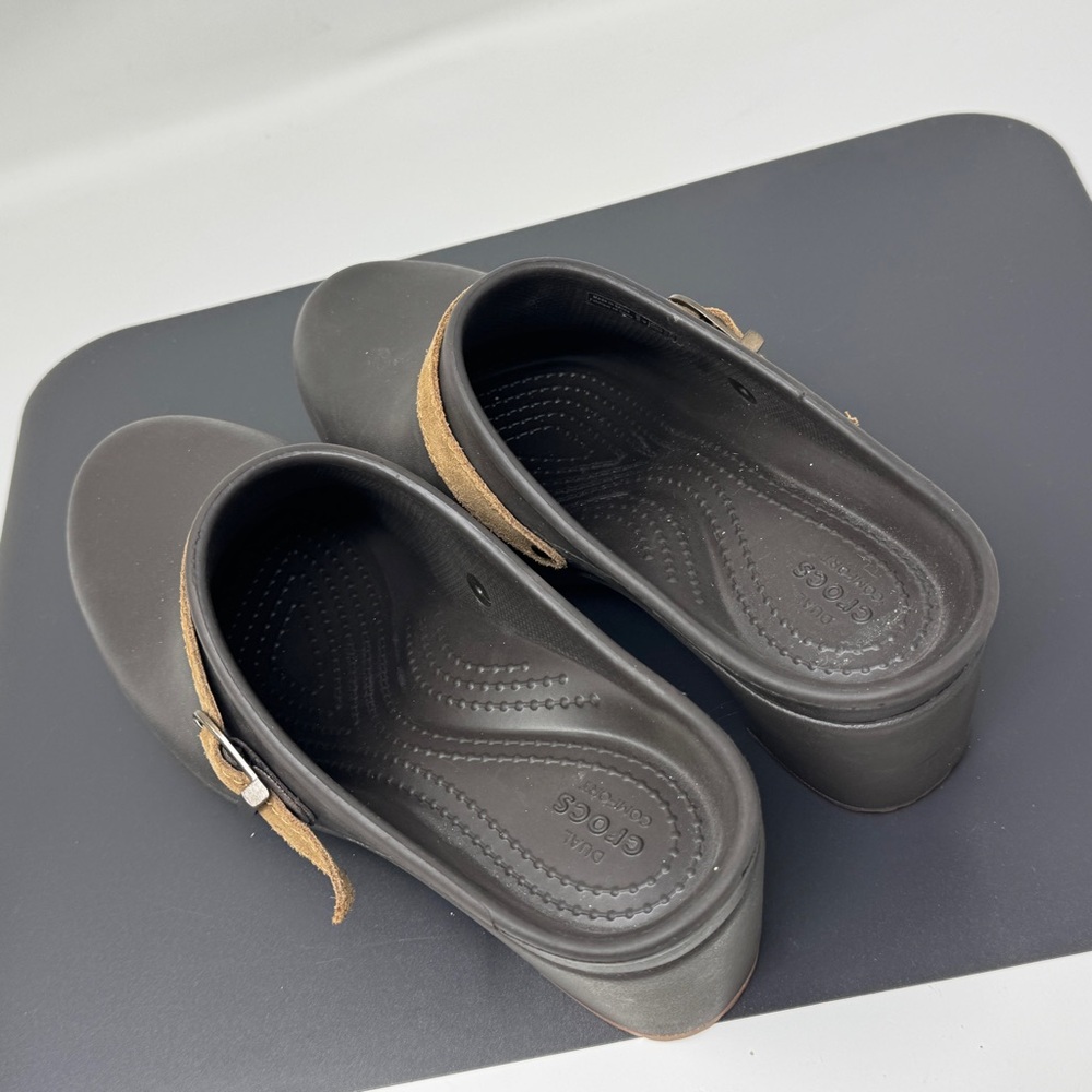 Crocs Sarah Clog Mule Duel Comfort Espresso Standard Fit Woman’s Size 8 - Picture 5 of 10